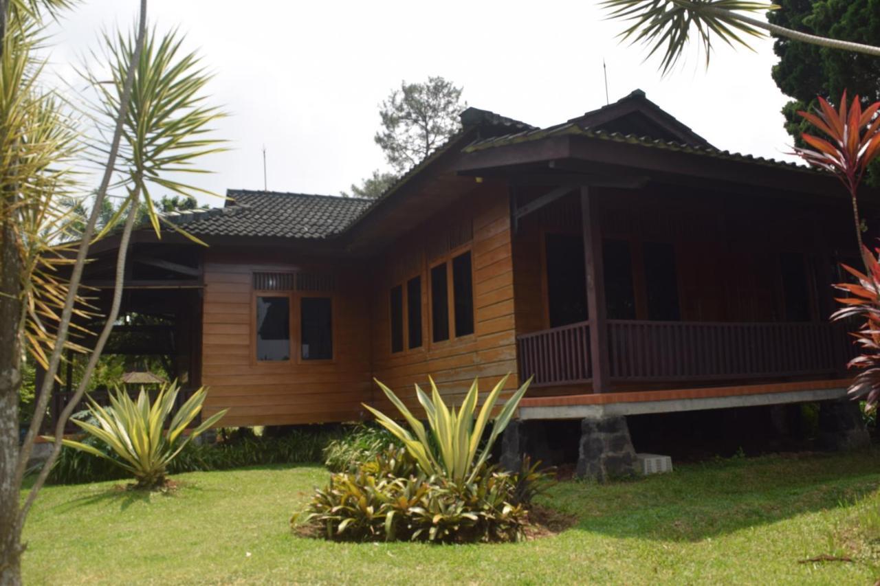 Bogor Tenjolaya Park Exterior photo